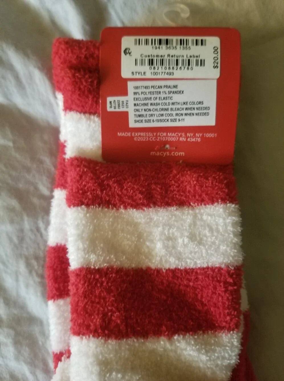 Women's Holiday (Christmas And Valentine's Day) Sock Bundle - 4 Pairs Size 9-11